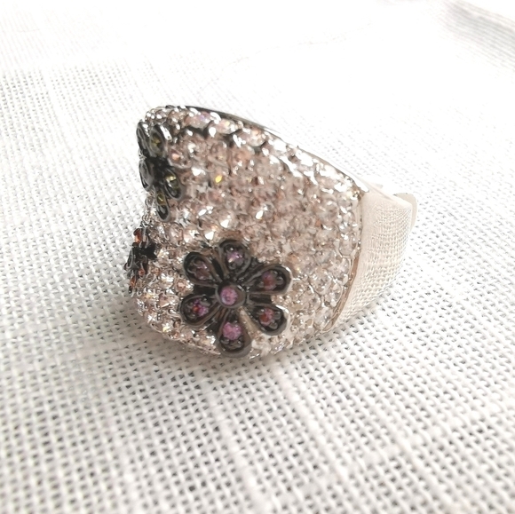 Nwt silver CZ pave ring 14k white gold overlay - Picture 4 of 4